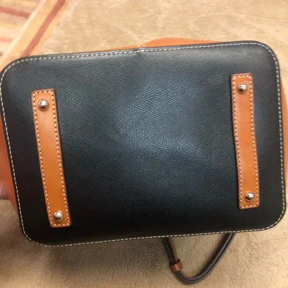 DOONEY & BOURKE Drawstring Bucket Bag Black Brown Pebble Grain Leather - Picture 9 of 15